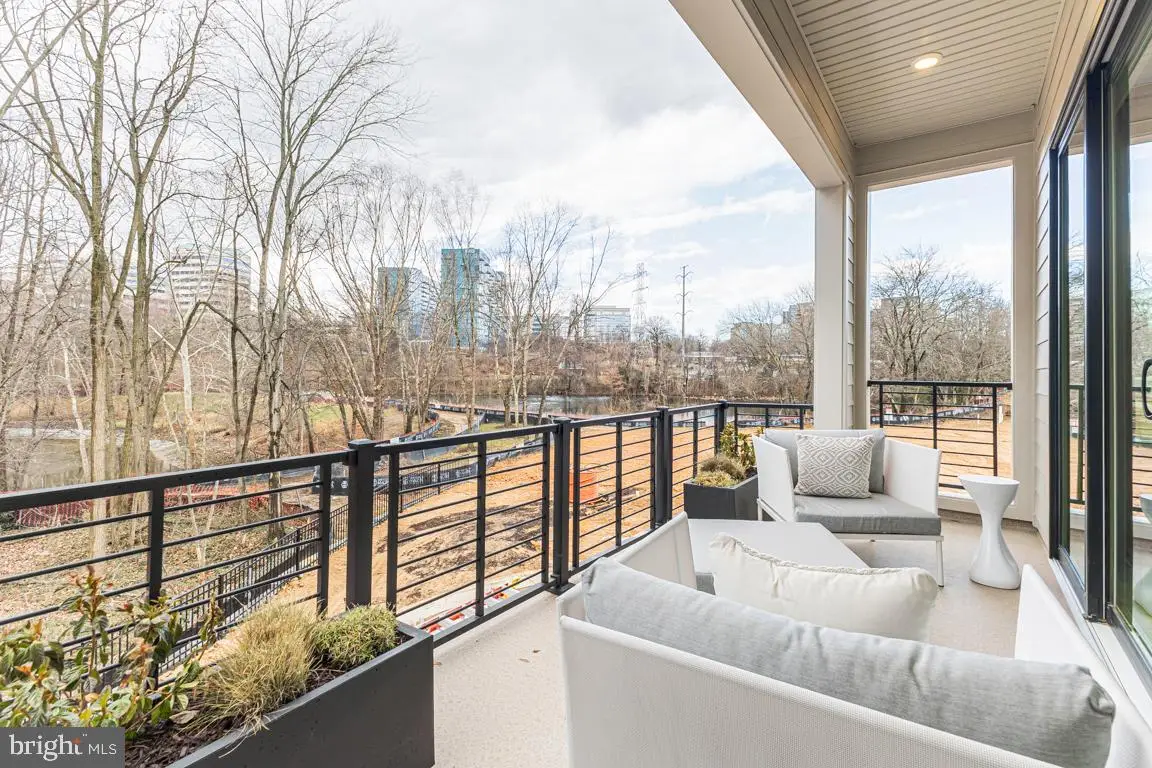 11599 Patriotic Ln, Reston, VA 20190 - #1