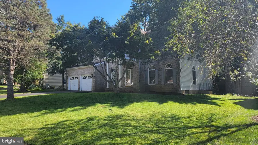 12715 Heatherford Pl, Fairfax, VA 22030 - #3