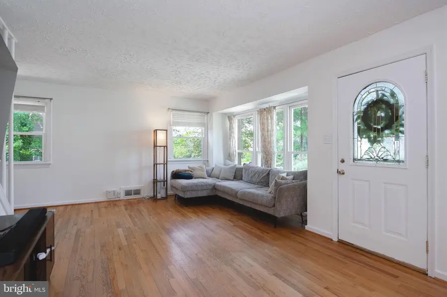 6630 Cornell Dr, Alexandria, VA 22307 - #3