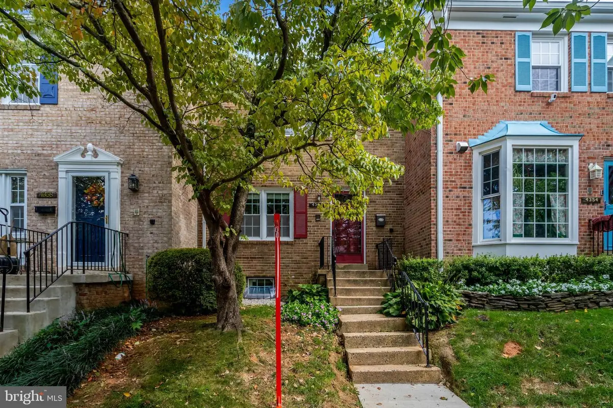 4356 Greenberry Ln, Annandale, VA 22003 - #1
