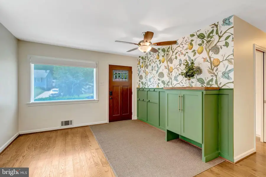 2017 Edgar Ct, Falls Church, VA 22043 - #3