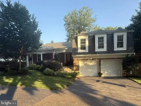 13459 Stream Valley Dr, CHANTILLY, VA 20151