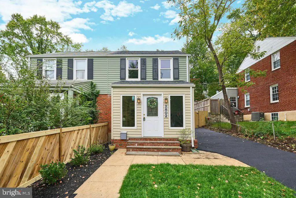 2802 Farmington Dr, Alexandria, VA 22303 - #1