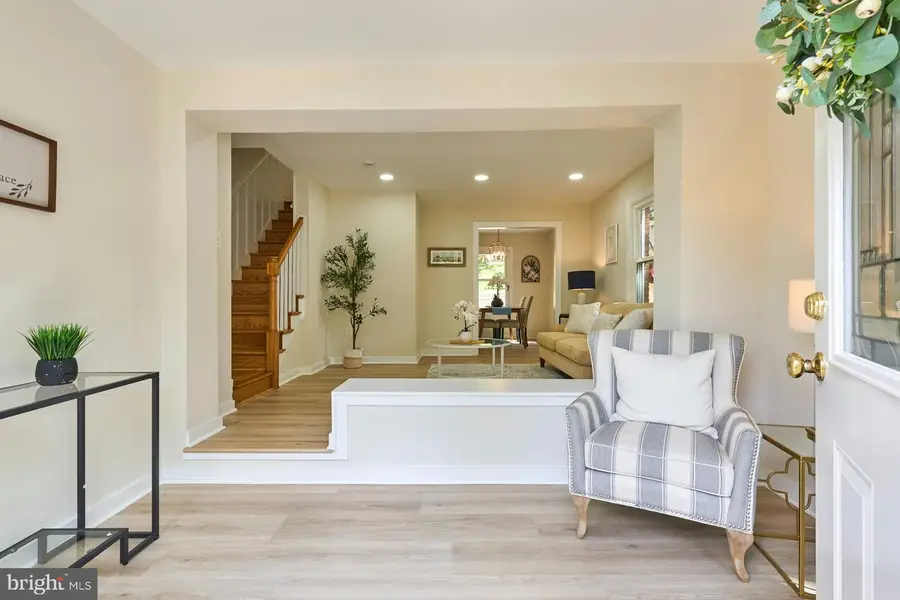 2802 Farmington Dr, Alexandria, VA 22303 - #3