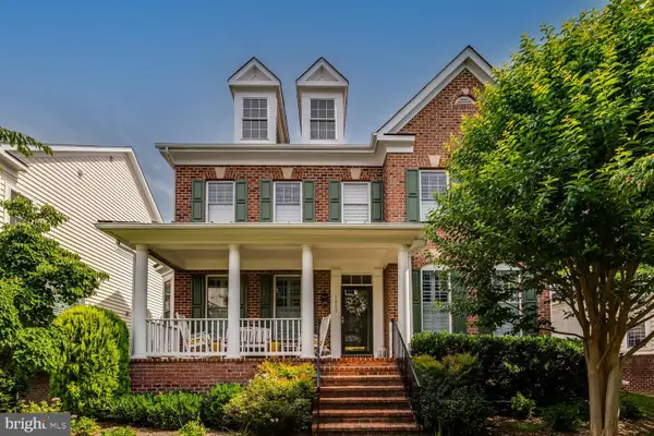 7853 Railroad St, DUNN LORING, VA 22027