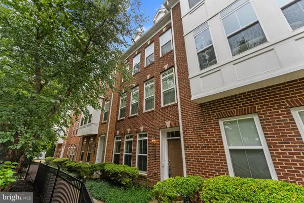 9652 Pullman Pl, FAIRFAX, VA 22031