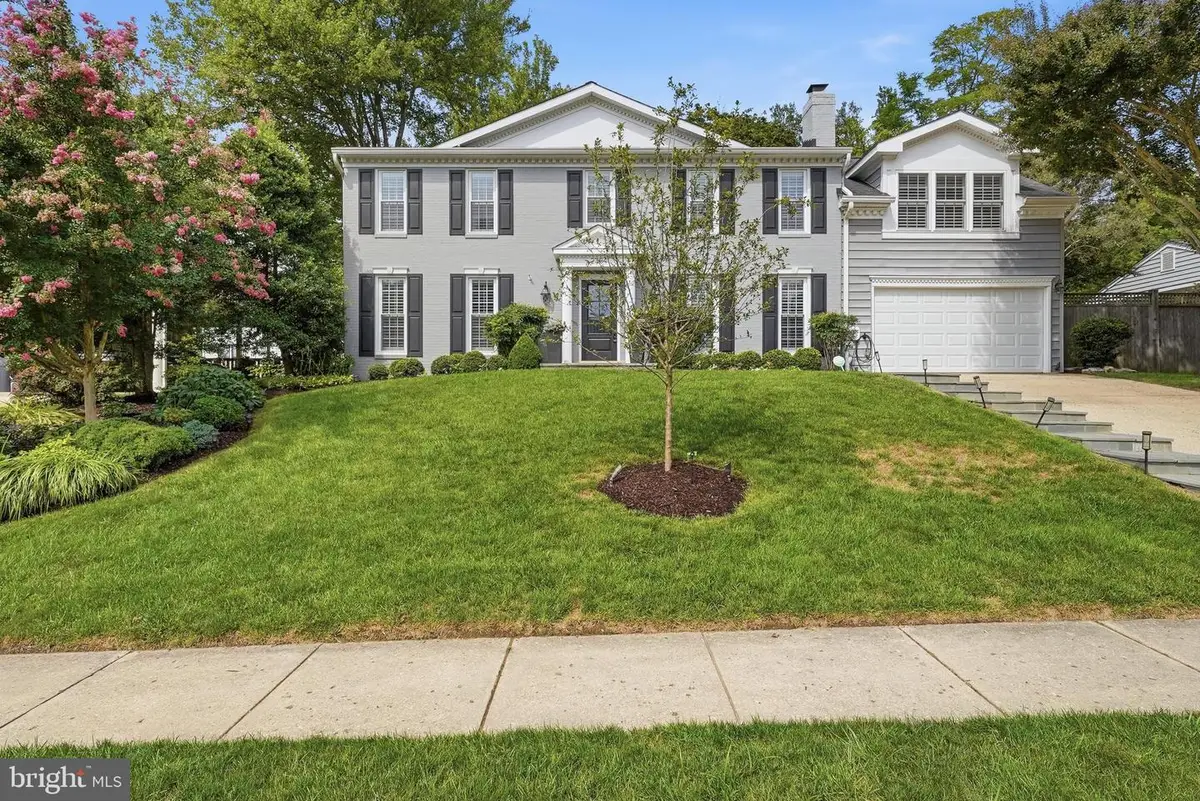 2304 Locust Ridge Ct, Falls Church, VA 22046 - #1
