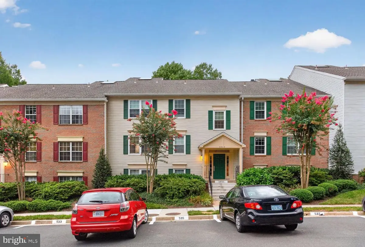3805 Green Ridge Ct #302, Fairfax, VA 22033 - #1