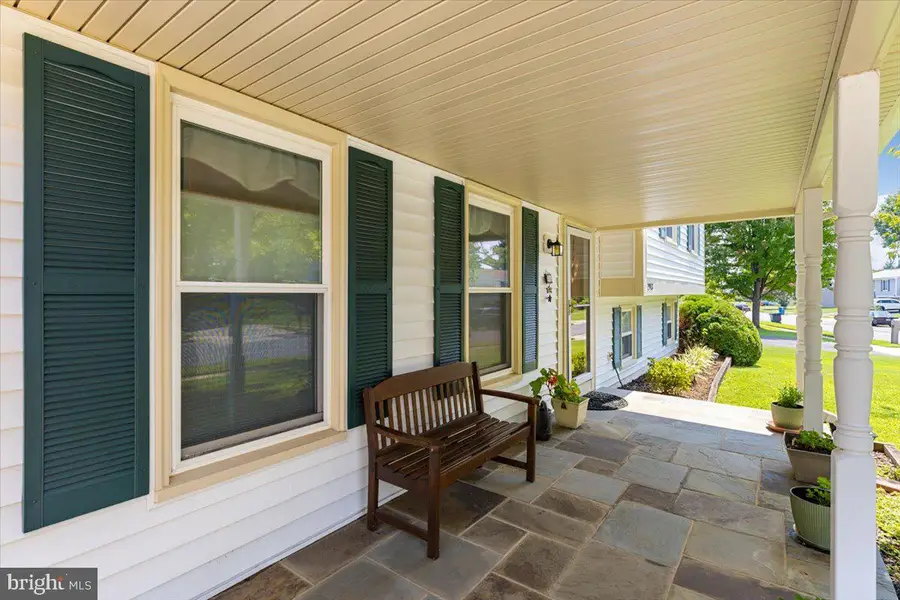 2913 Ashdown Forest Dr, Herndon, VA 20171 - #3