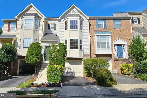 6888 Kerrywood Cir, CENTREVILLE, VA 20121