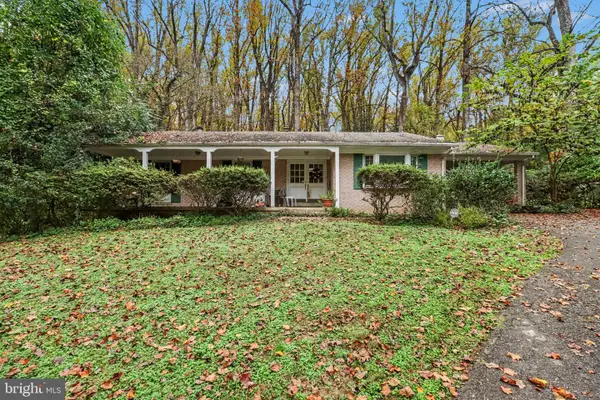 9116 Weant Dr, GREAT FALLS, VA 22066