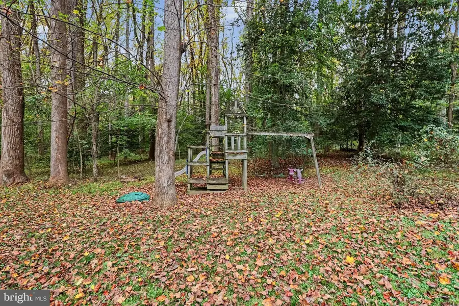 9116 Weant Dr, Great Falls, VA 22066 - #3