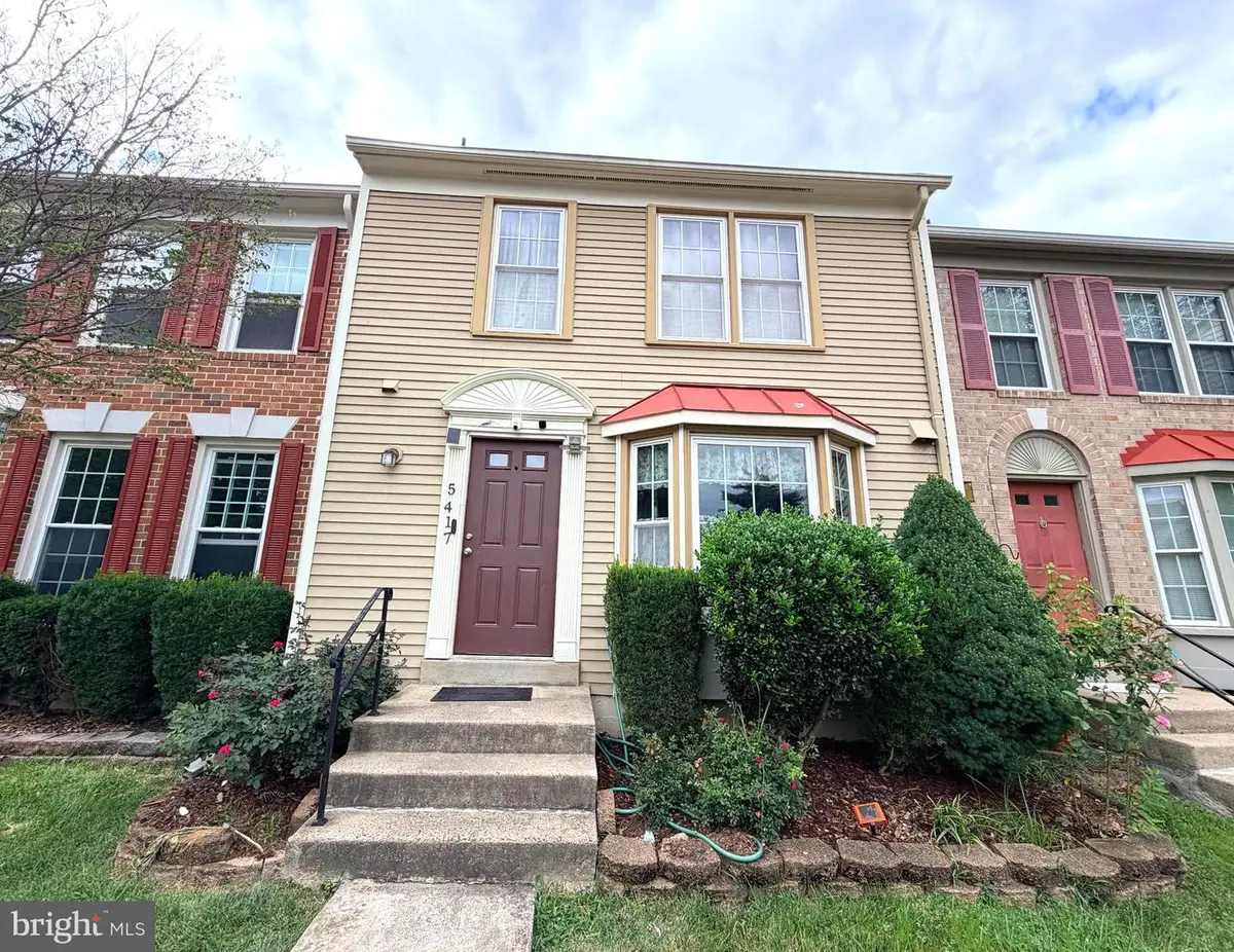 5417 New London Park Dr, Fairfax, VA 22032 - #1