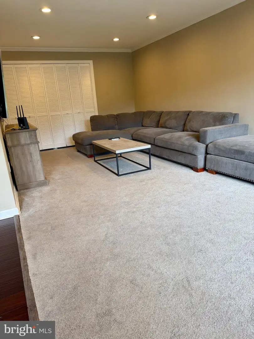 3101 S Manchester St #420, Falls Church, VA 22044 - #3