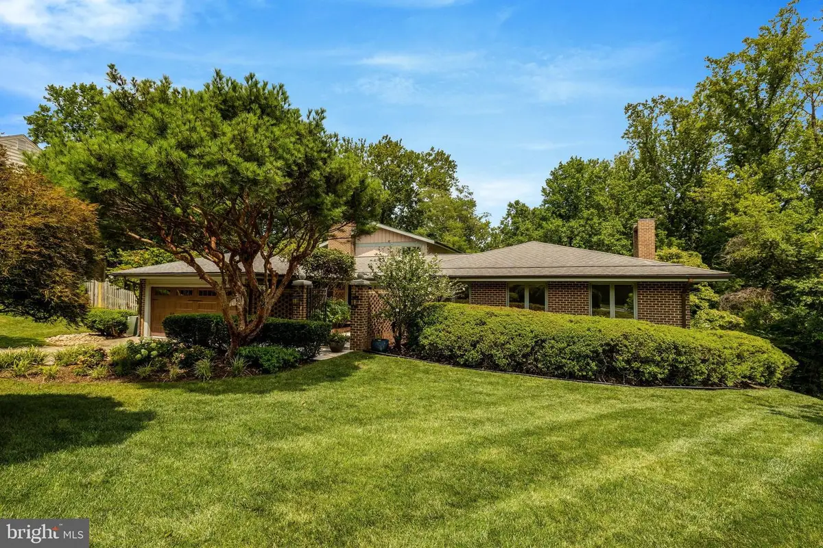 6952 Kyleakin Ct, McLean, VA 22101 - #1