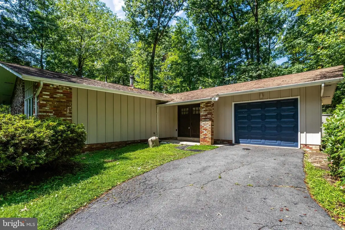 8701 Norfolk Ave, Annandale, VA 22003 - #1
