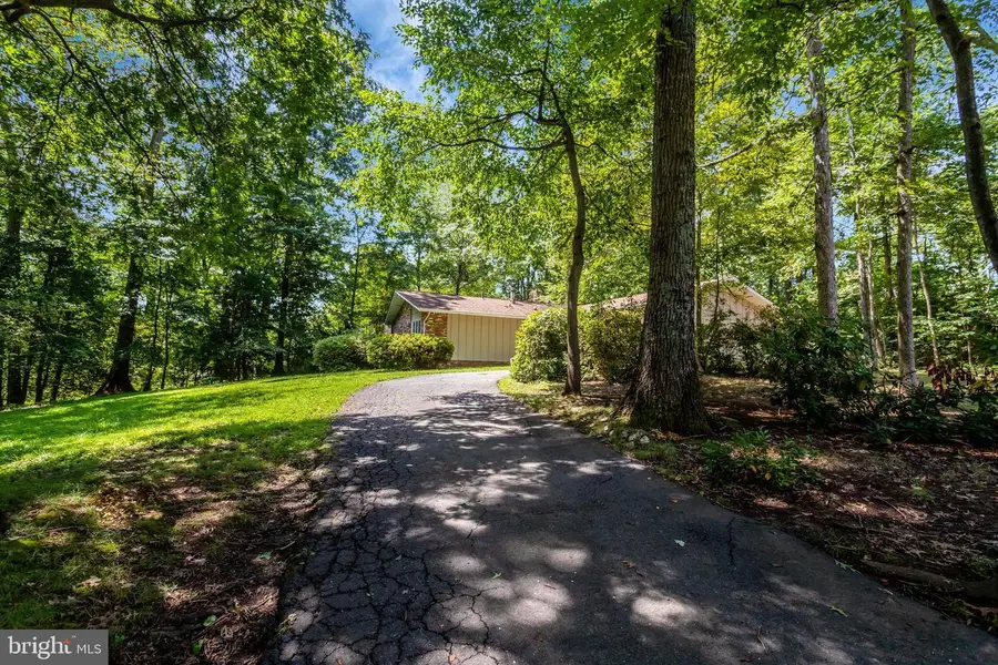 8701 Norfolk Ave, Annandale, VA 22003 - #3