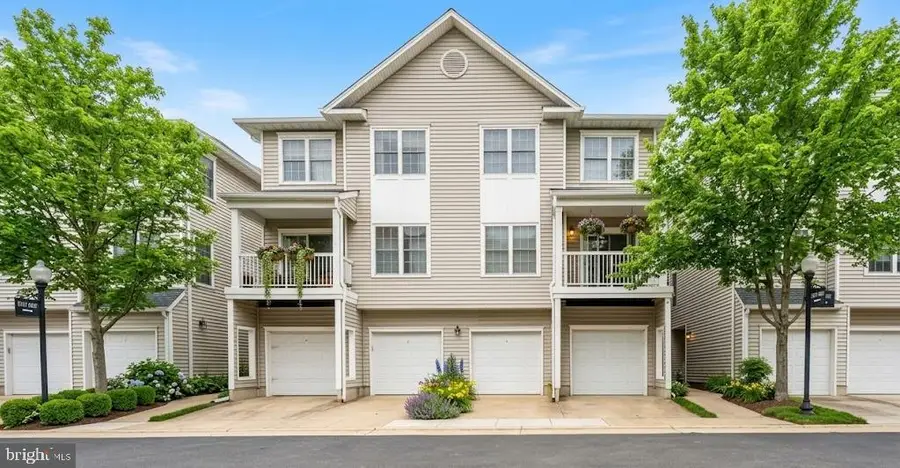 12895 Fair Briar Ln, Fairfax, VA 22033 - #2