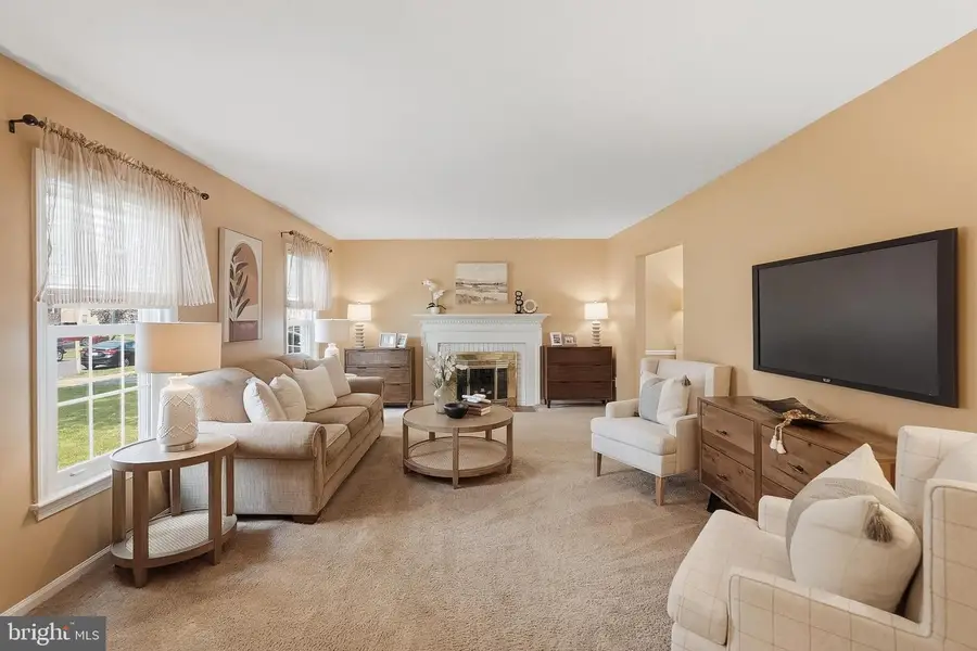 5709 Shropshire Ct, Alexandria, VA 22315 - #2