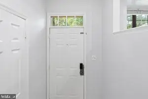 3977 Burning Bush Ct, Fairfax, VA 22033 - #3