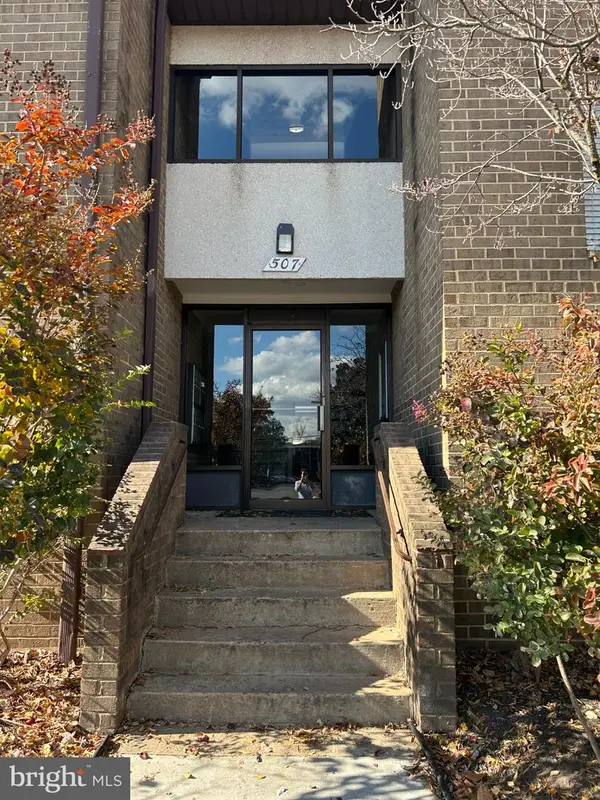 507 Florida Ave #103, HERNDON, VA 20170