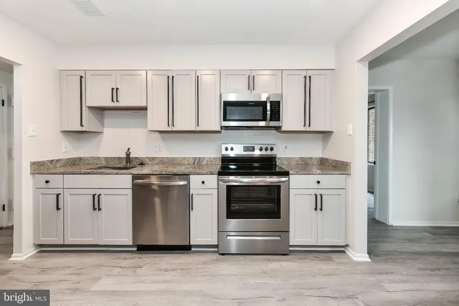 507 Florida Ave #103, Herndon, VA 20170 - #3
