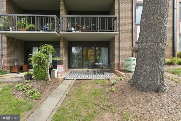 9735 Kings Crown Ct #1, FAIRFAX, VA 22031