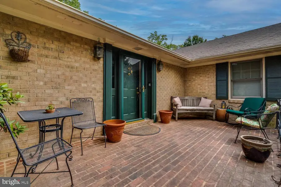 9344 Mount Vernon Cir, Alexandria, VA 22309 - #3
