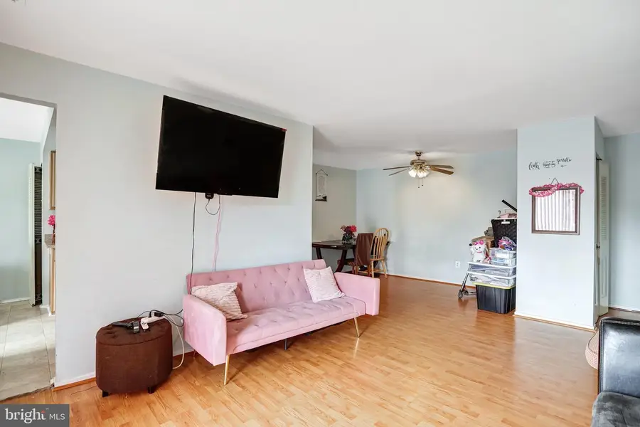 541 Florida Ave #101, Herndon, VA 20170 - #2