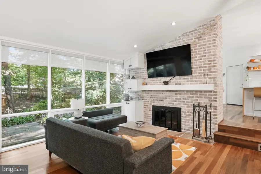 6404 Montrose St, Alexandria, VA 22312 - #3
