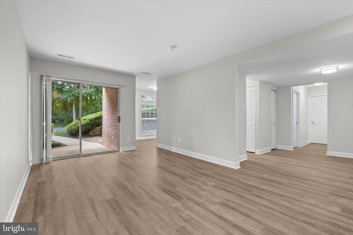 3318 Woodburn Village Dr #t3, Annandale, VA 22003 - #1