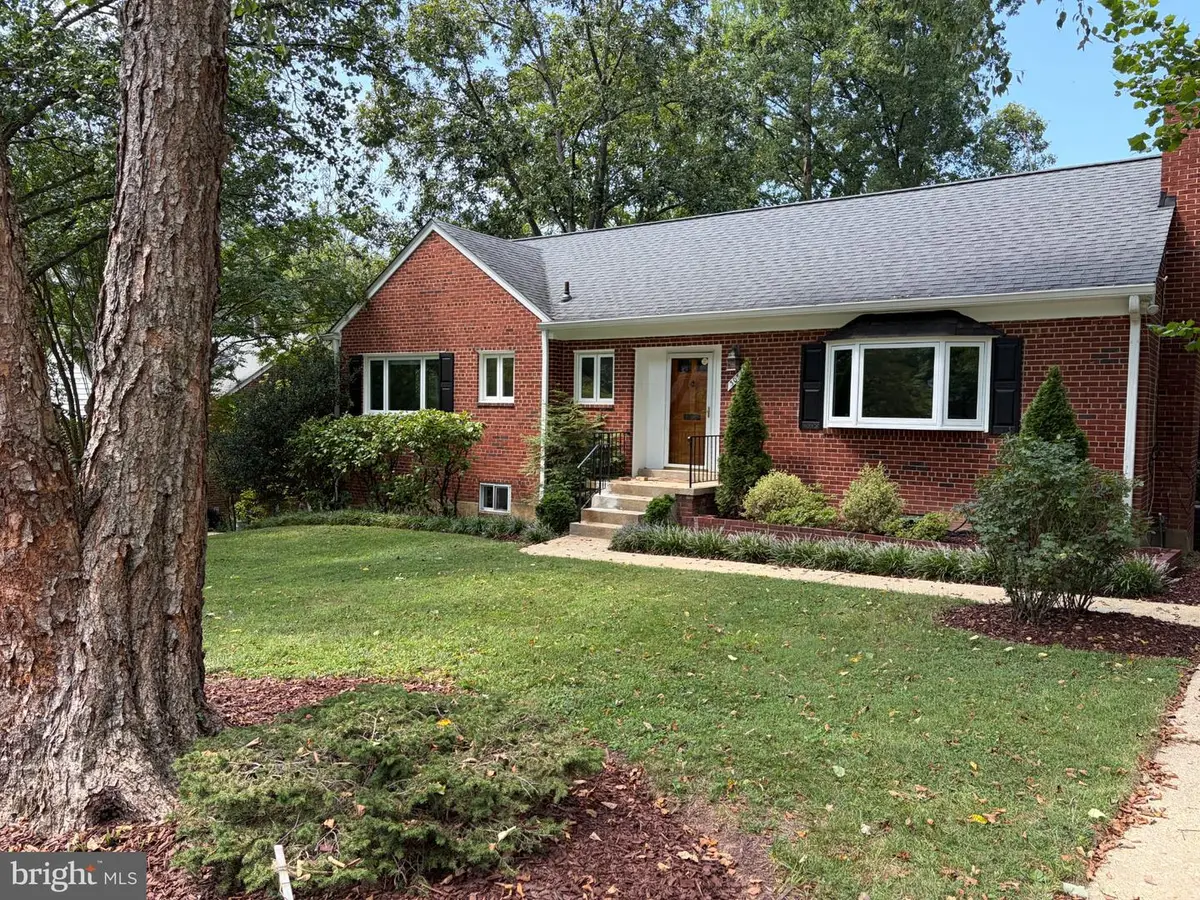 3054 Hazelton St, Falls Church, VA 22044 - #1