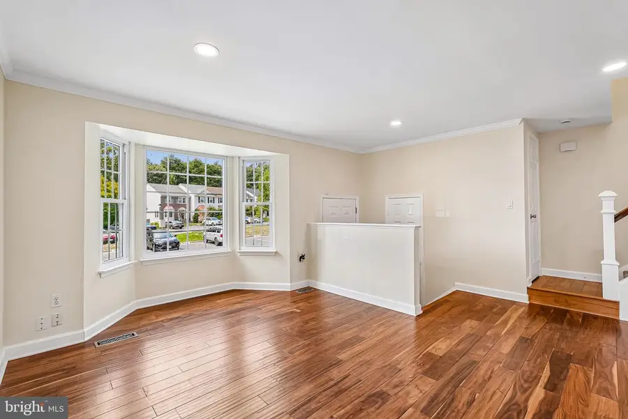 6777 Jenny Leigh Ct, Centreville, VA 20121 - #3