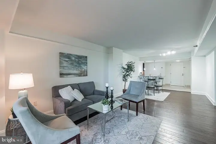 1808 Old Meadow Rd #718, McLean, VA 22102 - #3