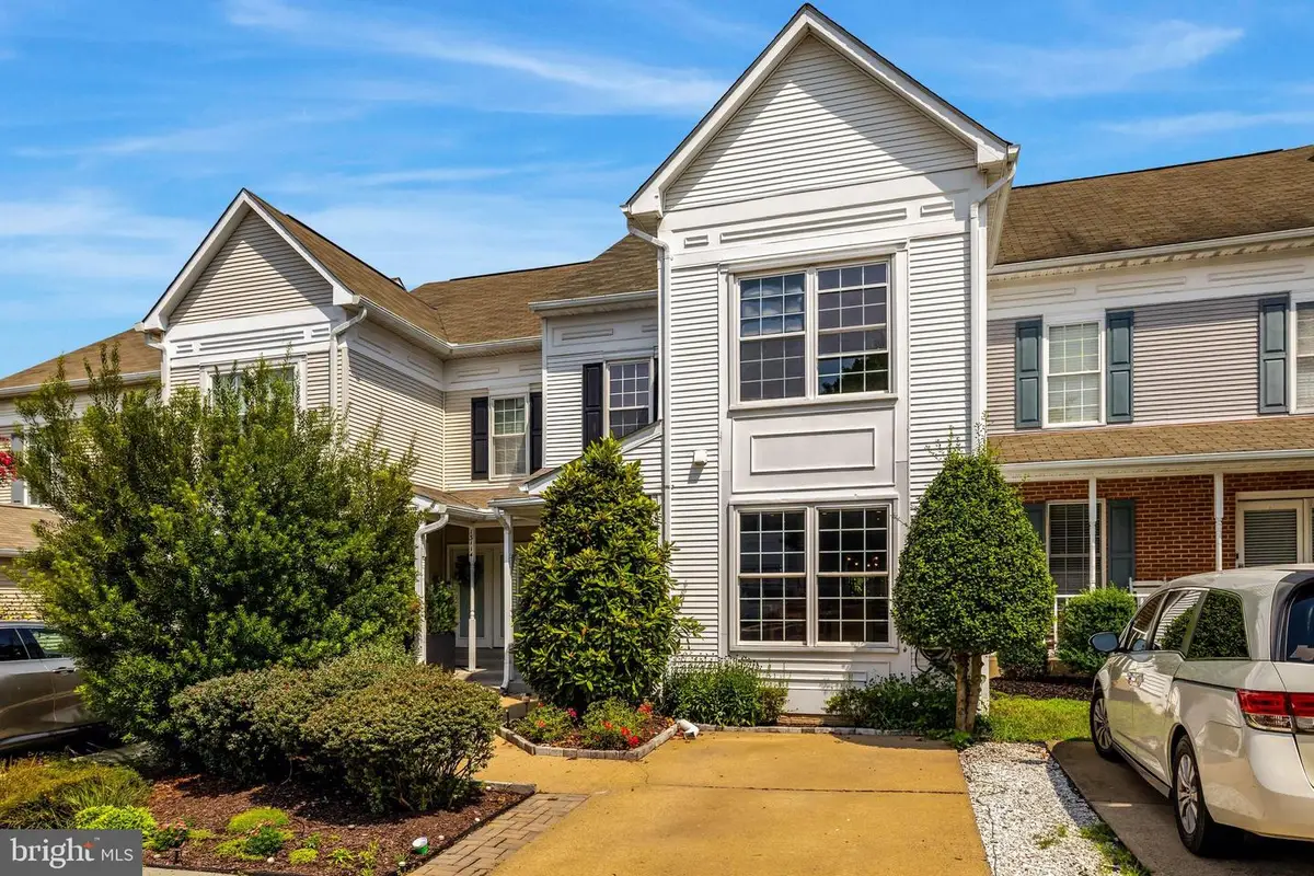 13112 Hearthside Ln, Fairfax, VA 22033 - #1