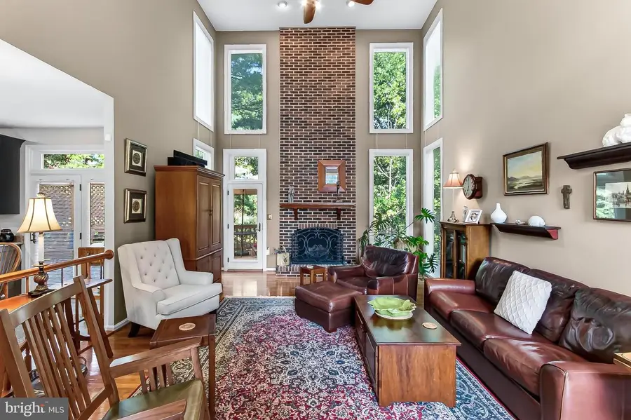 7606 Davis Field Ln, Springfield, VA 22153 - #2