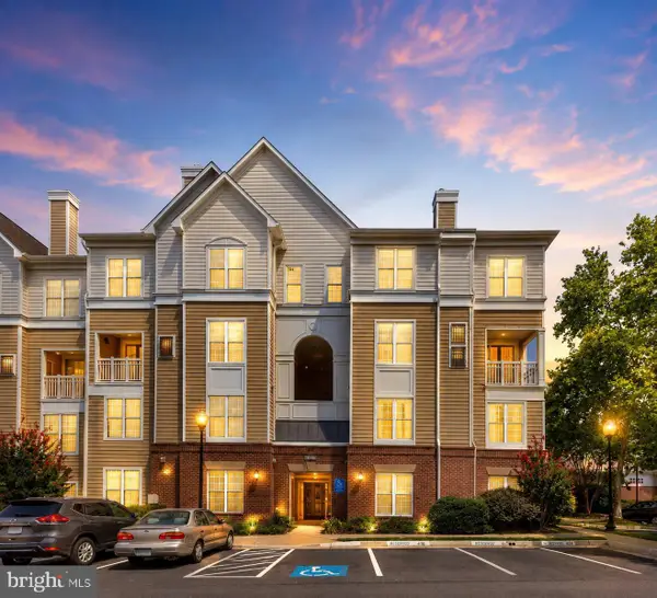 2108 Highcourt Ln #305, HERNDON, VA 20170
