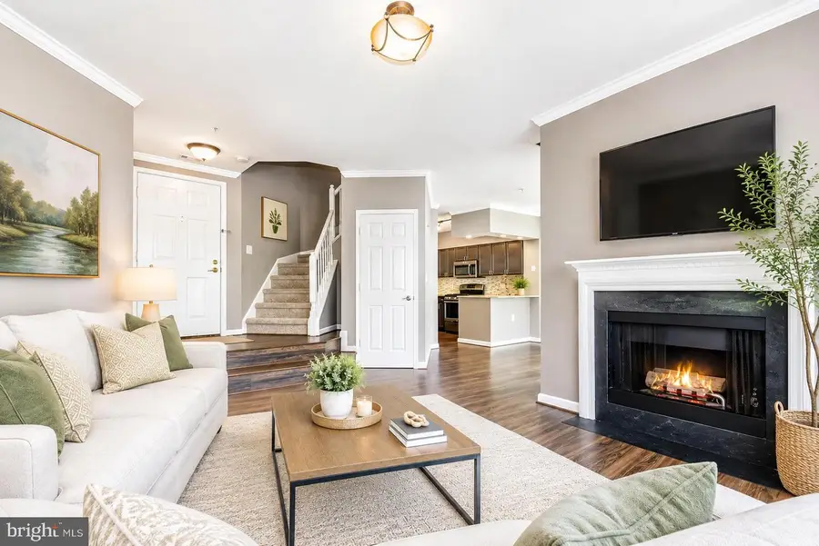 2108 Highcourt Ln #305, Herndon, VA 20170 - #2