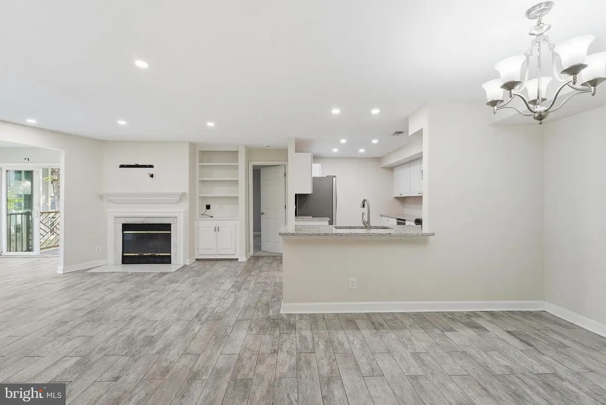 3804 Ridge Knoll Ct #310a, Fairfax, VA 22033 - #1