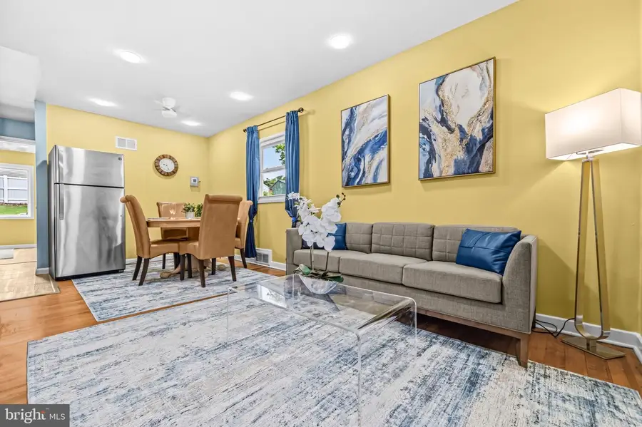 3007 Elmwood Dr, Alexandria, VA 22303 - #3