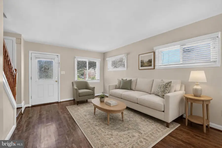 6817 Radcliffe Dr, Alexandria, VA 22307 - #2