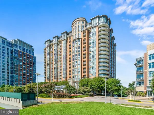 8220 Crestwood Heights Dr #511, MCLEAN, VA 22102