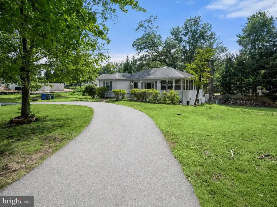 7116 Neuman St, Springfield, VA 22150 - #3