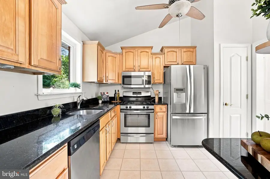 8926 Cromwell Dr, Springfield, VA 22151 - #3