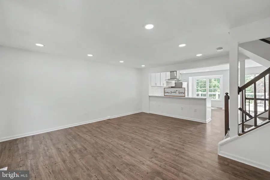 13803 Laura Ratcliff Ct, Centreville, VA 20121 - #3