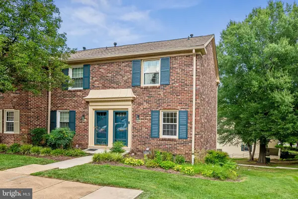 8400 Penshurst Dr #583, SPRINGFIELD, VA 22152