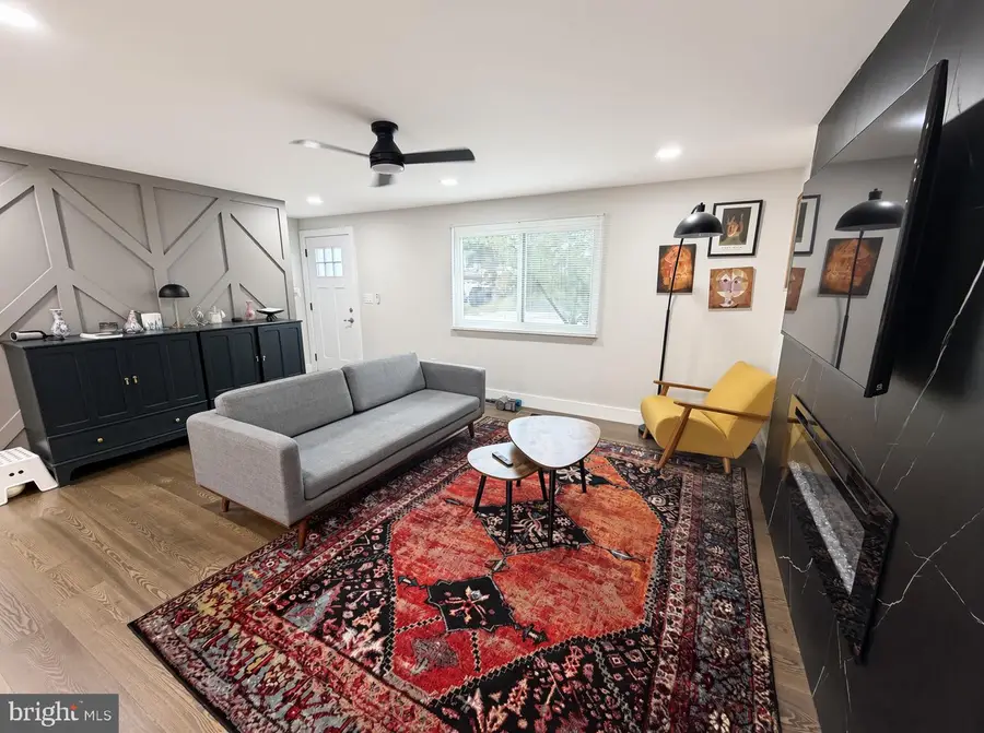 8107 Brown Ct, Alexandria, VA 22306 - #3