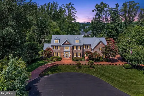 8836 Rommel Dr, LORTON, VA 22079