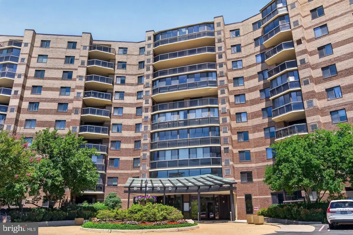 8350 Greensboro Dr #608, McLean, VA 22102 - #1