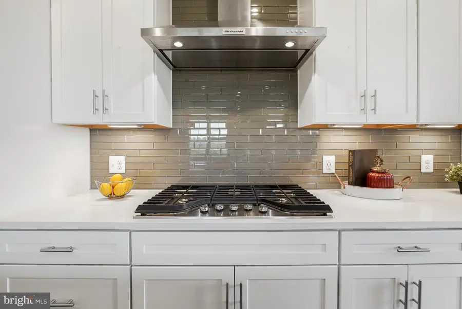 2319 Field Point Rd #404, Herndon, VA 20171 - #3
